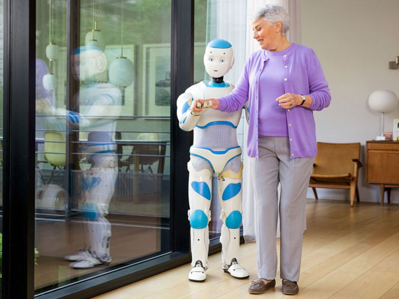 خانه هوشمند و ربات سالمند